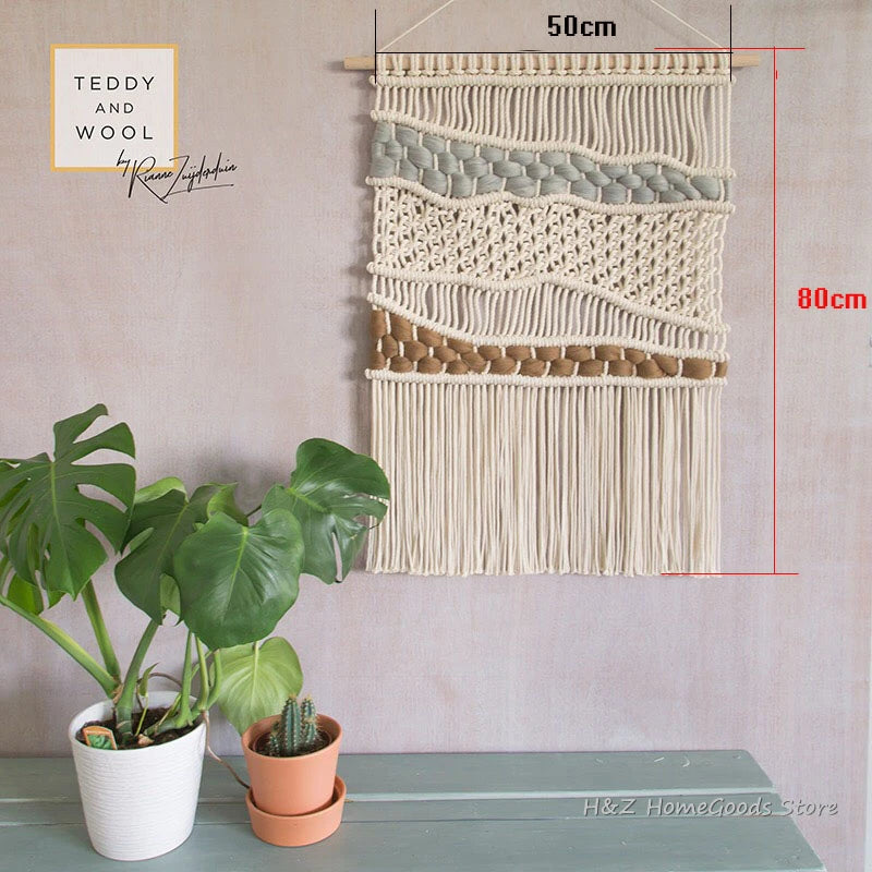 Hand-Woven Macrame Wall Tapestry – 50×80 cm